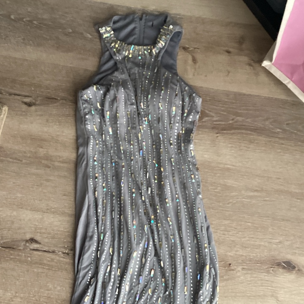 Elegant Gray Sleeveless Dress with Sequin Details